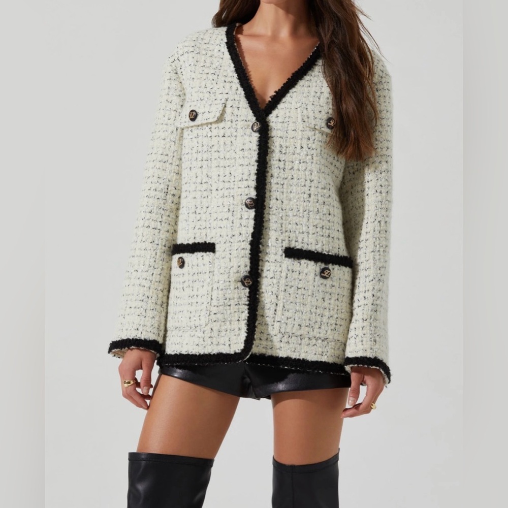 ASTR THE LABEL Editha Contrast Tweed Coat Revolve Women’s Size Medium Blazer